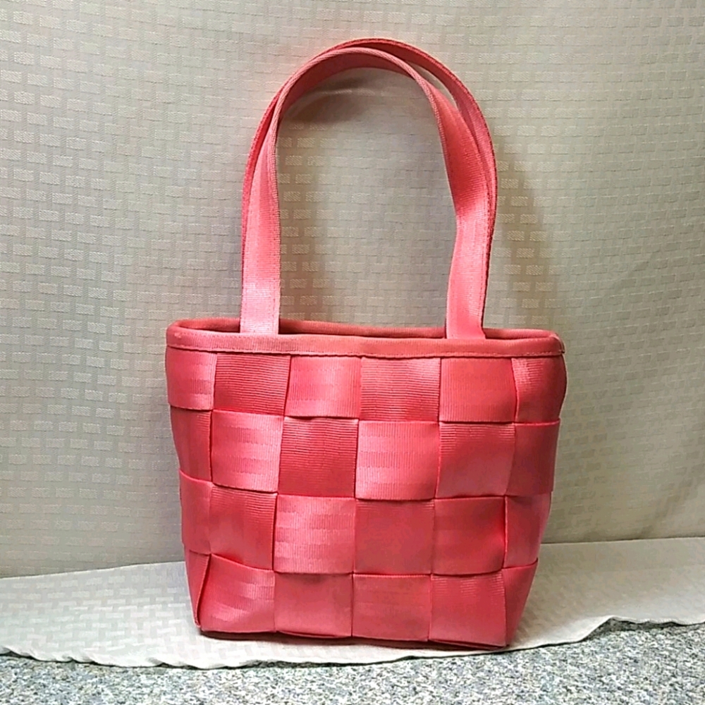 The seatbelt bag